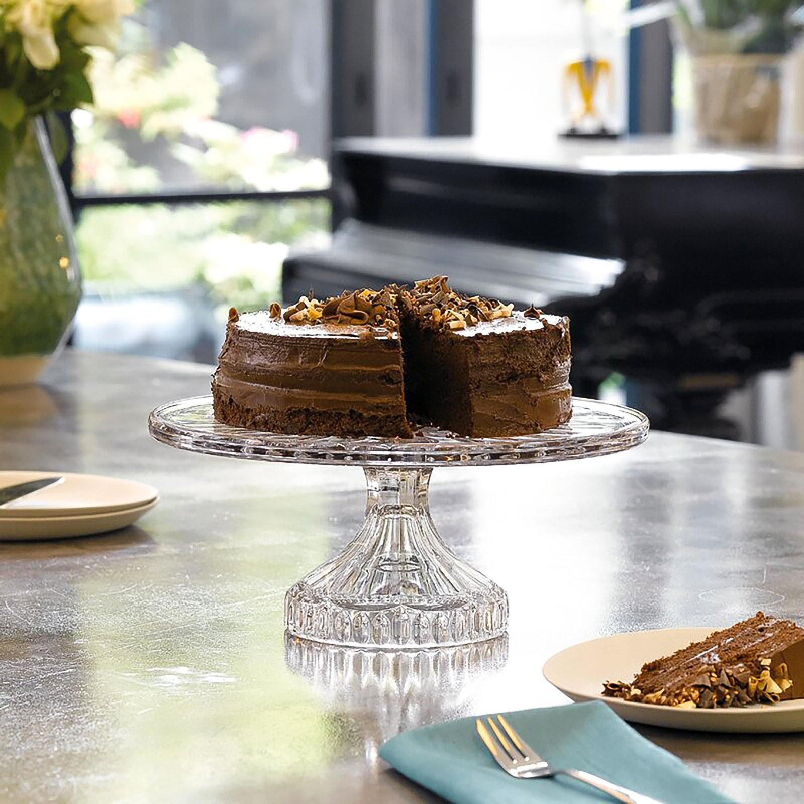 Cake Plates and Servers